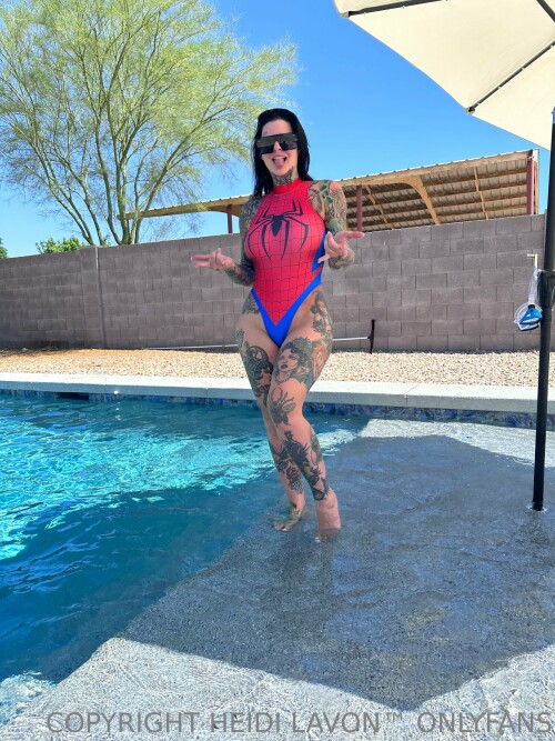 72f6bae9 5d9f 4b24 94e4 88dd7072085b4146b52856899ba1