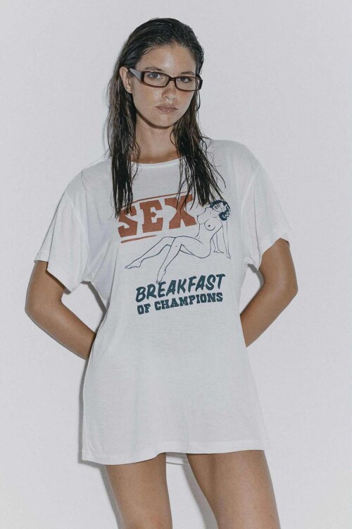 73873549 6500 44a2 8027 5b61119a317530d27920a37c7cbc