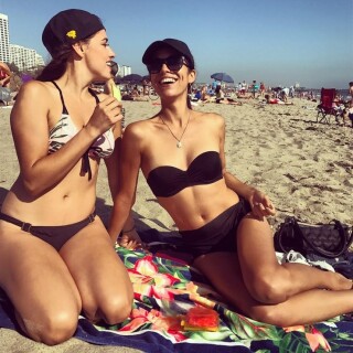 740full-andrea-sixtos_167a720e093929461d