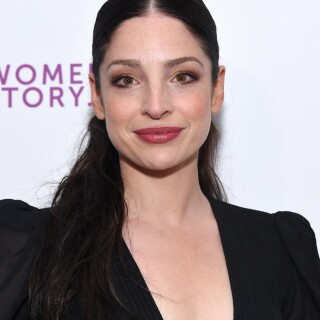 740full-anna-hopkins_2ec93bc8c8c40a0db