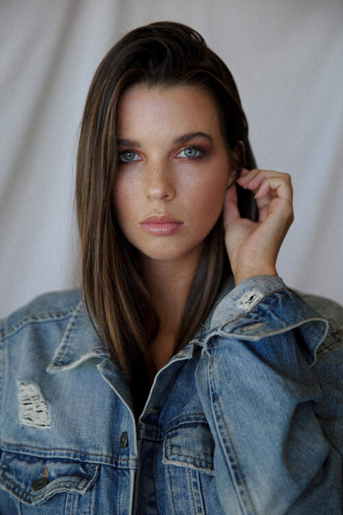 740full baylee mullen3c52bb7d4570c337