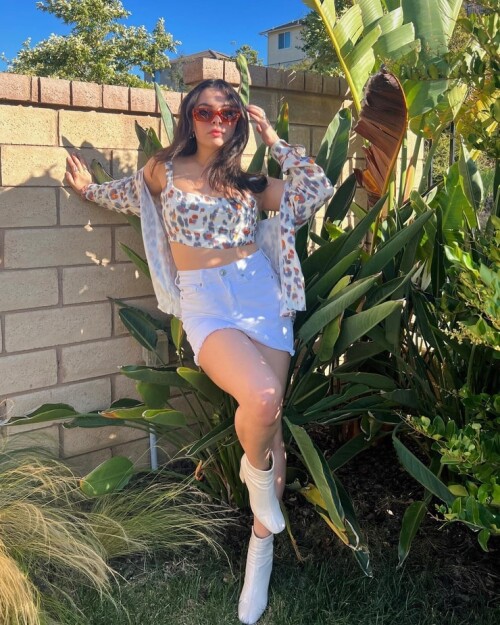 740full isabella gomez92b3ed8db534cca3