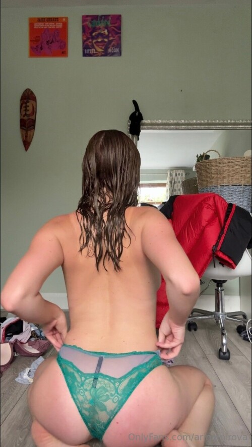 744x1320 8ace040a199a7e5d8f9c9e159bf119ea1b6b5b09b22857b2