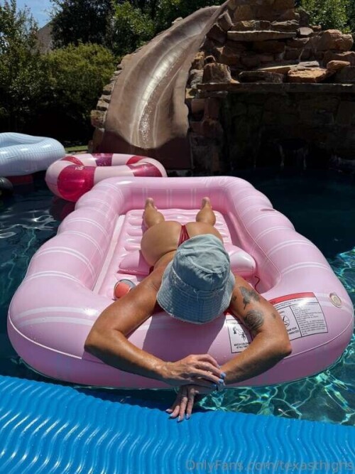 748b754e480d4df3efaae204e33ae23ea3cb5a68eda732e3de8c270ab8cf40570d0fd69ebb9d6859