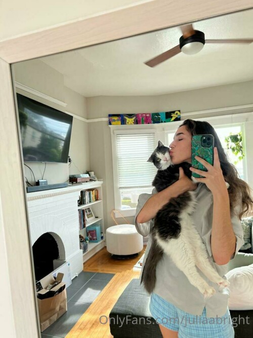 768x1024 9b9106f4aa172d2d0d73ce6d87e061b7