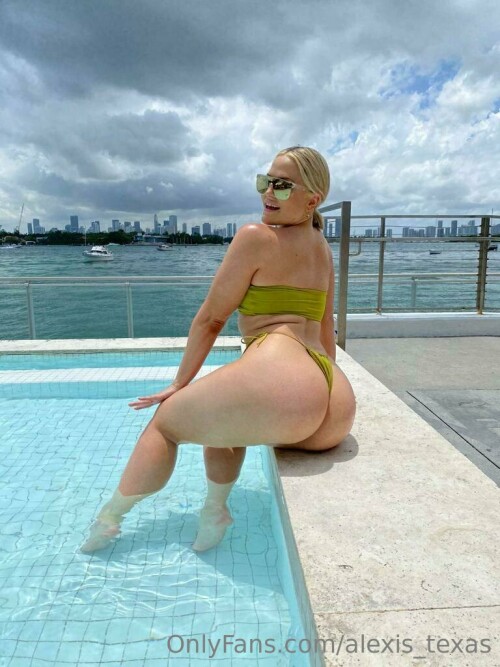 768x1024 e27fd93cd1a71482b57a25887309bce6