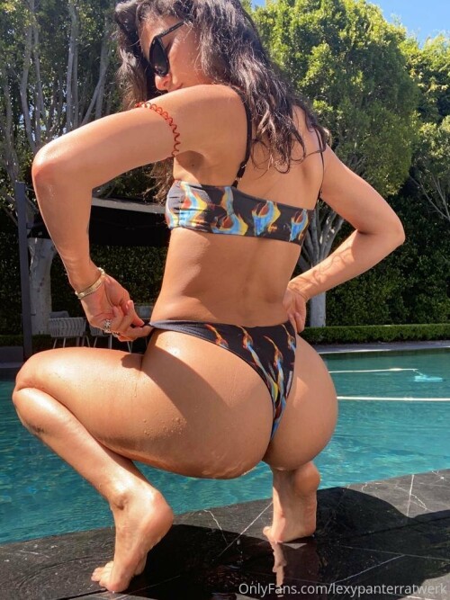 768x1024 e8e13d455d315e5cf1708686886eac2a