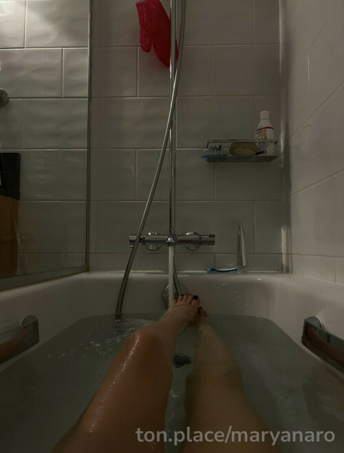 7715B498 58AF 4466 A714 A45C353BE7A8