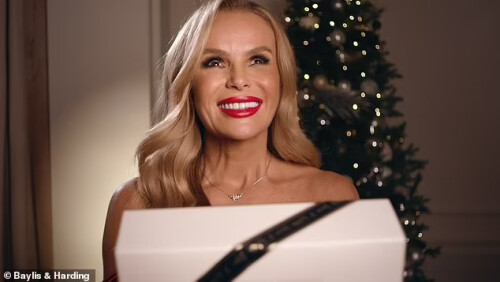 78151677 12783287 Sensational She then received a gift set of all her favourite pr a 41 170073308343