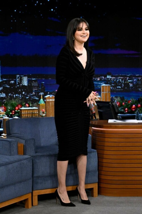 THE TONIGHT SHOW STARRING JIMMY FALLON -- Episode 1759 -- Pictured: Singer Selena Gomez arrives on Monday, December 5, 2022 -- (Photo by: Todd Owyoung/NBC via Getty Images)
