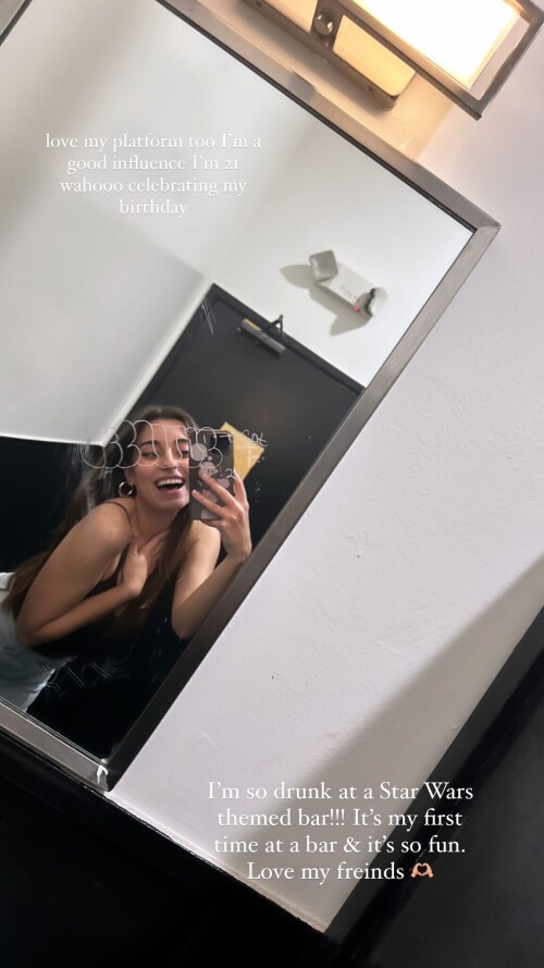 79B04523 B33D 4306 AE22 5D97A81423A7e252e792cf973b44