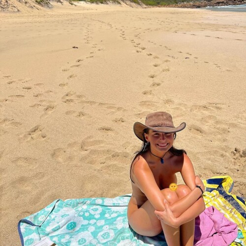 7CDECA01 9767 4A84 A0AE DD4483411DD0