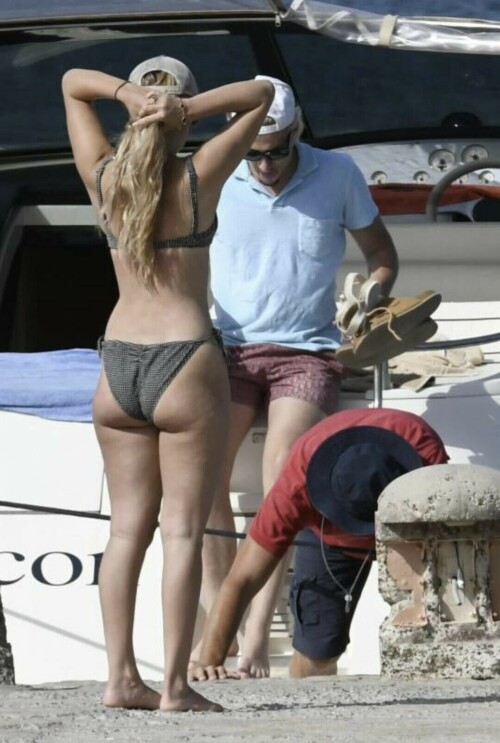 7FD3702C 120E 4ED6 A748 A55971ABF6DA