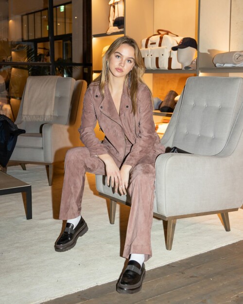 7a77d03a113fc72322a57