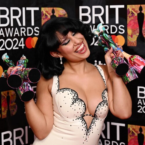 7d7f7a03aa51196b4b045a168b37dd3c4a raye .1x.rsquare.w1400296f4756153c27d6