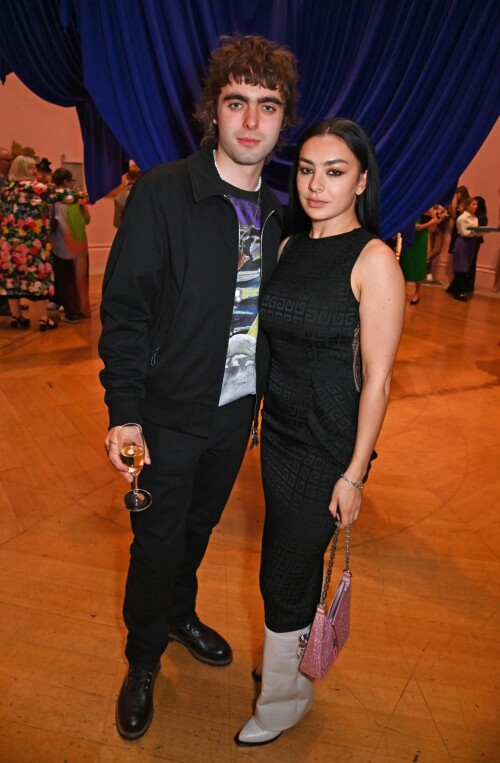 7hqYGSIg of1b129b890c842a0