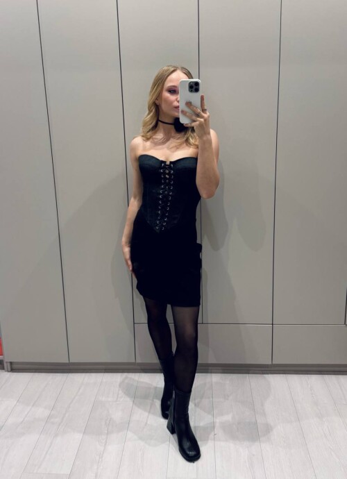 80E72DE1 147D 4885 ACF4 93C7BA77177786b8a359f1121383