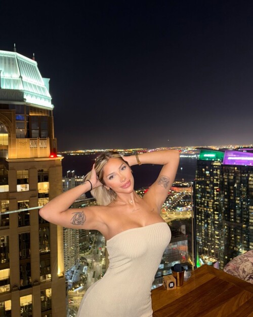 8272616ee081bd4d23d0e8f