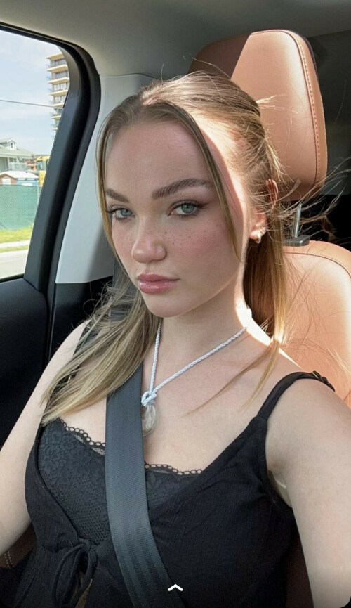 827A661D 32EC 40E6 B908 90E43DD6ADE7