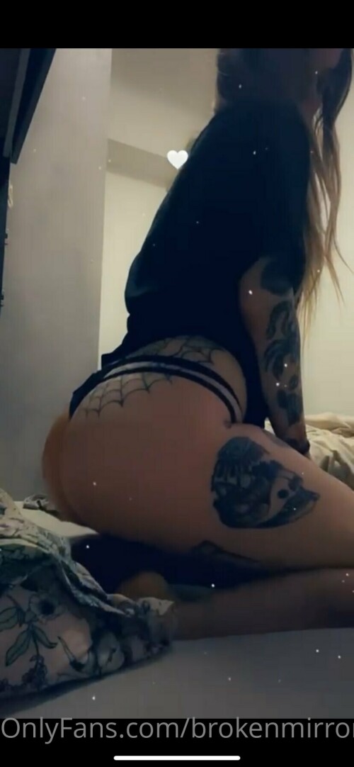 828x1792 e47c4aa2b90dea9bd676b99fa76e35289cfaf459596a50b1