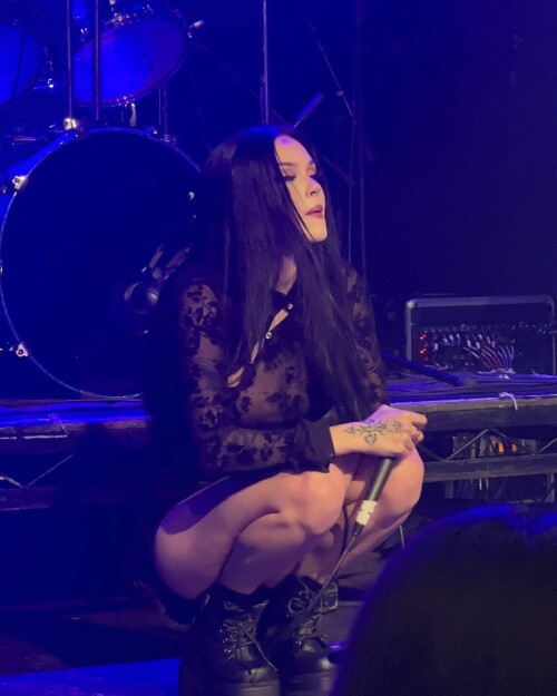 82A63737 1B46 4D79 8FF3 430D25B4A7D6