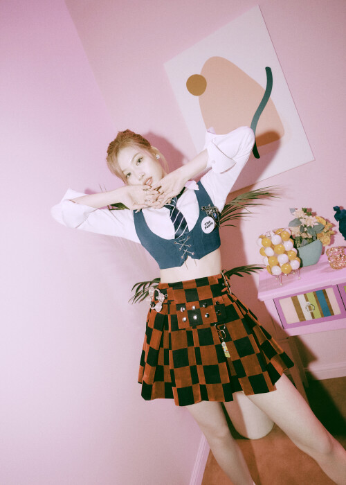 82dfdd18c4764799a0eb6d39d19c66bd 04 TheFeels A 14add4112af2e9ac