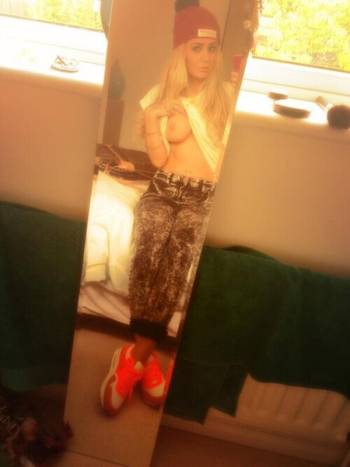 83 je3huwF12379e459d7de9f9