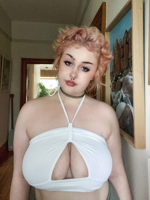 83906C53 E6A3 4C9D B3D5 43B3AE644E3C