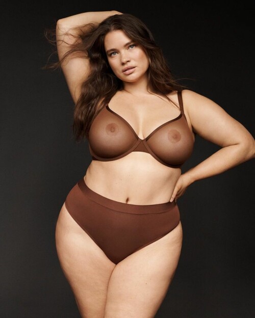 83C88110 6981 4C3E A4DC 2A931860550C