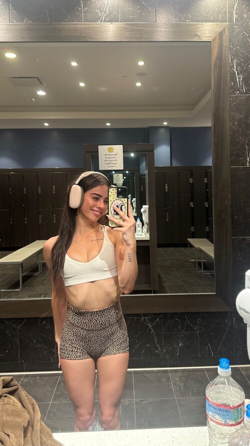 84AF4FC4 7D5F 4216 90FD 0DFAAF94C7AE44f2d58624b6cb83