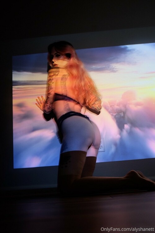 853x1280 8e8654bcb04ff30e7f599530357f9081