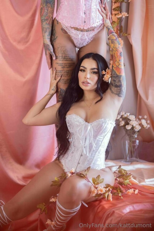 853x1280 b727cf94765c0691b24088b88f758b0e2c19c66fee3cf45a