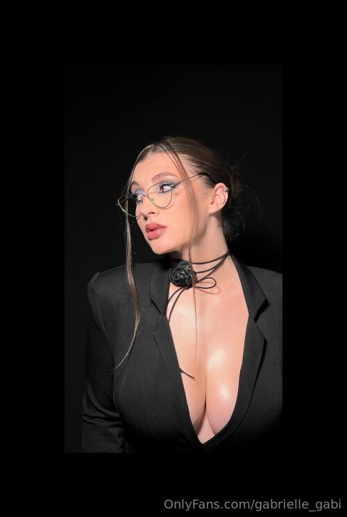 860x1280 8ec99a7c1a38376ffe9b41fb87508b02de123b73350684d9