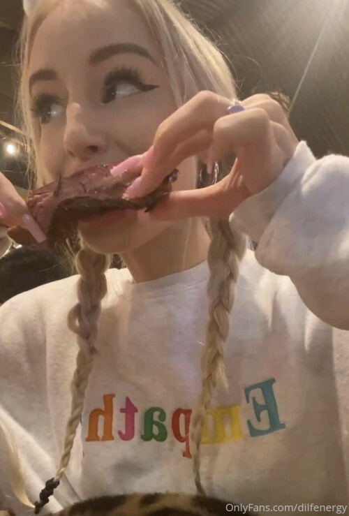 870x1286 b7b61cb3584575cc5e7ae05beda7c04c