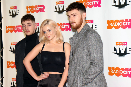 87260583862a3045f43005dee