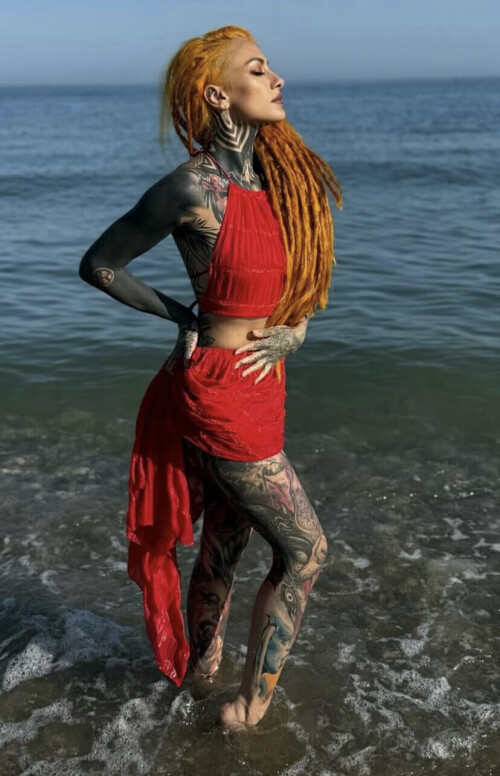 87BFC152 8AD3 4952 9C6E 5BADA5740DED95c84f6a874680d2