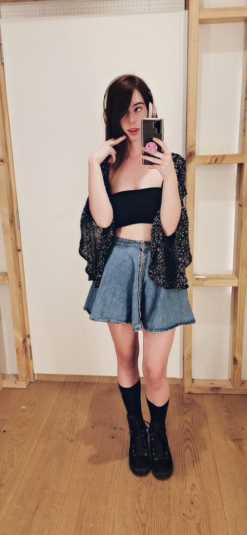 886x1920 071896d7c88e9b0a47e79787d64141be811905e2125e6129db4caae4a8dc65d361