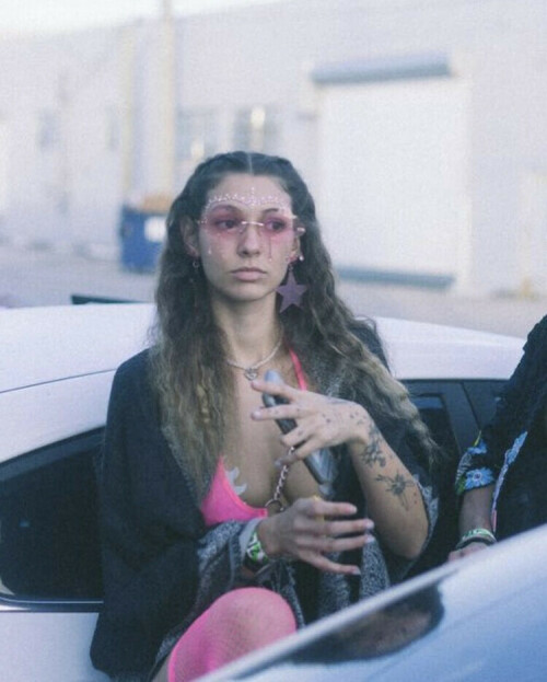 8C0C38BF 71FD 41DF 8948 EECF44673188