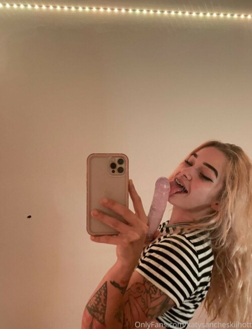 8D1721EF A8EA 4287 82A1 F104B4E22219