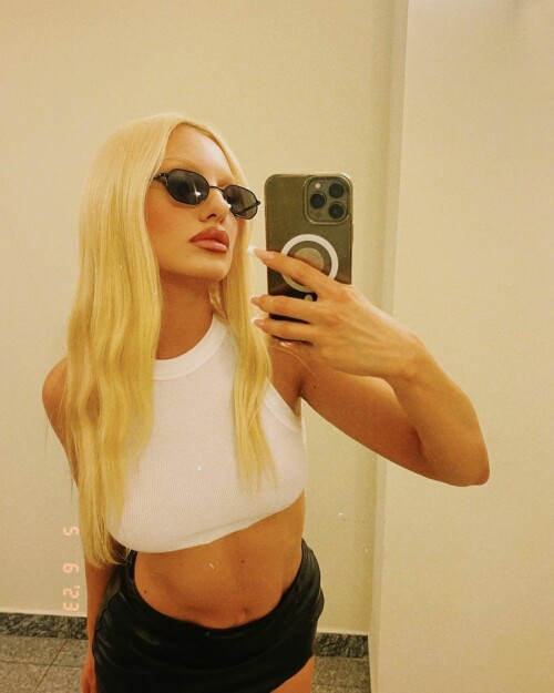 8D21CD6E 807A 400E 93CC 7F91ED9ADA0E