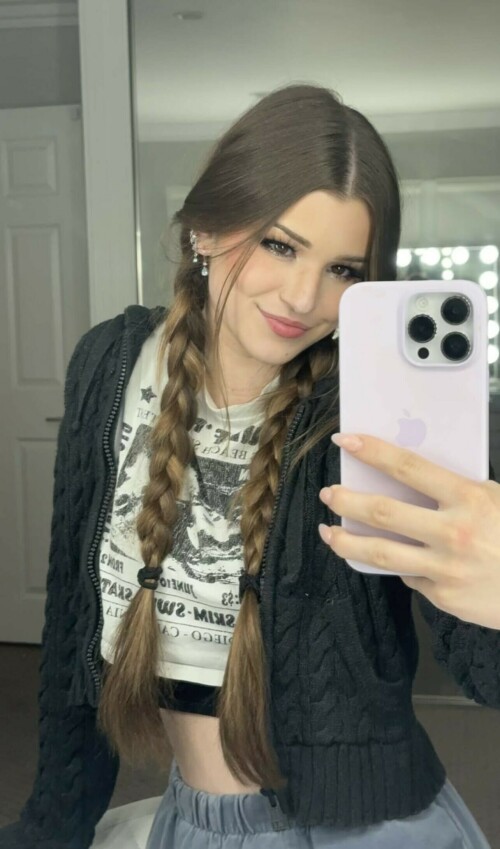 8D8D8D89 4A1A 4E9B A240 02DD666B8B8D