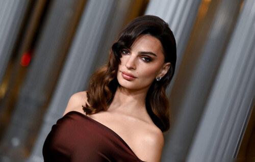 8E1PSBlJVi800f4b3253ac1af3