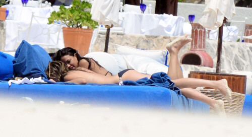 9 FD8ENJh8938f6c947c7a64b