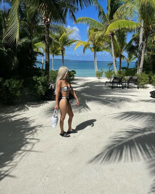 913563A6 3AFA 4ED3 B375 200D0CC631D7