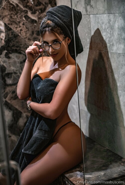 932x1378 b22b42fece5995034155f5433af0e1c96901c0cc7ae3d6f1