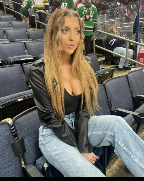 93387817 F1CD 48B6 86A8 3BBA7702F359