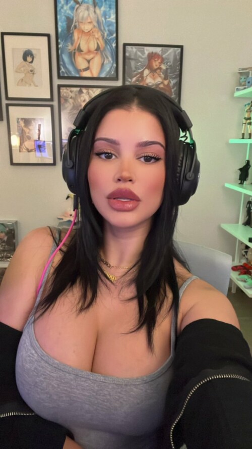 9363A704 FCFA 4FC5 8699 AE9DB8A702C6