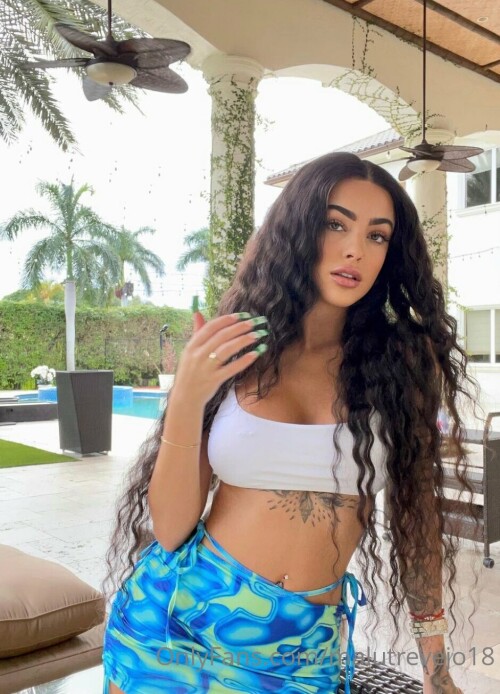 940x1304 036644dc663587af9edc757a4a69b92c