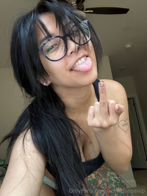 959x1280 0abc4b41c117c9c626ea09bc1b4d294b7434ea1aba7dbbf8