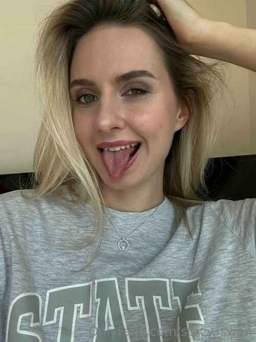 959x1280 3ae897686b91235a5d013bf281cddb5af34c158afa073b25